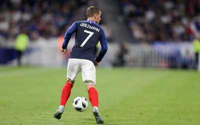 DB电竞快讯-布莱克斯特纽斯凌空抽射打偏